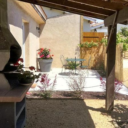 Villa L'Orchidee Talais Exterior foto