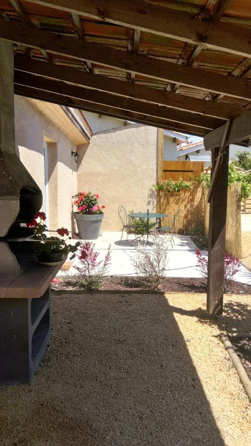 Villa L'Orchidee Talais Exterior foto